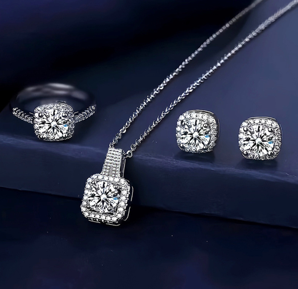 Elegant Silver Jewellery Set